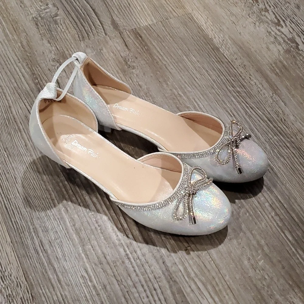 Dream Pairs Rhinestone Bow Low Heel Dress Shoes Size 5